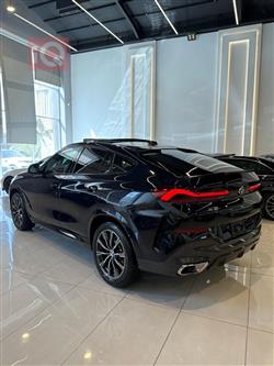 بی ئێم دەبڵیو X6